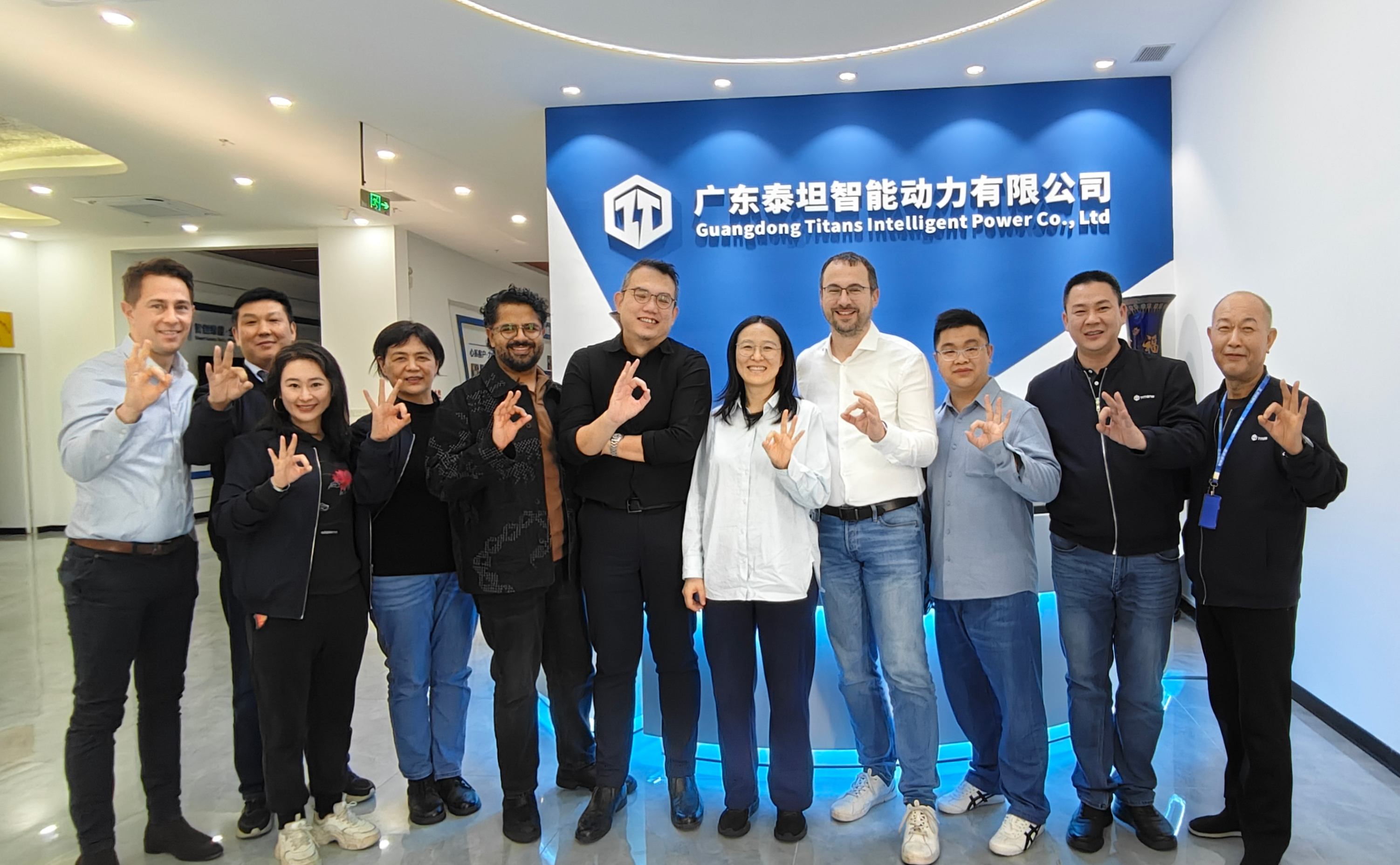 泰坦智能 | 德國(guó)永恒力研發(fā)核心團(tuán)隊(duì)到訪，共繪新能源物流新藍(lán)圖！