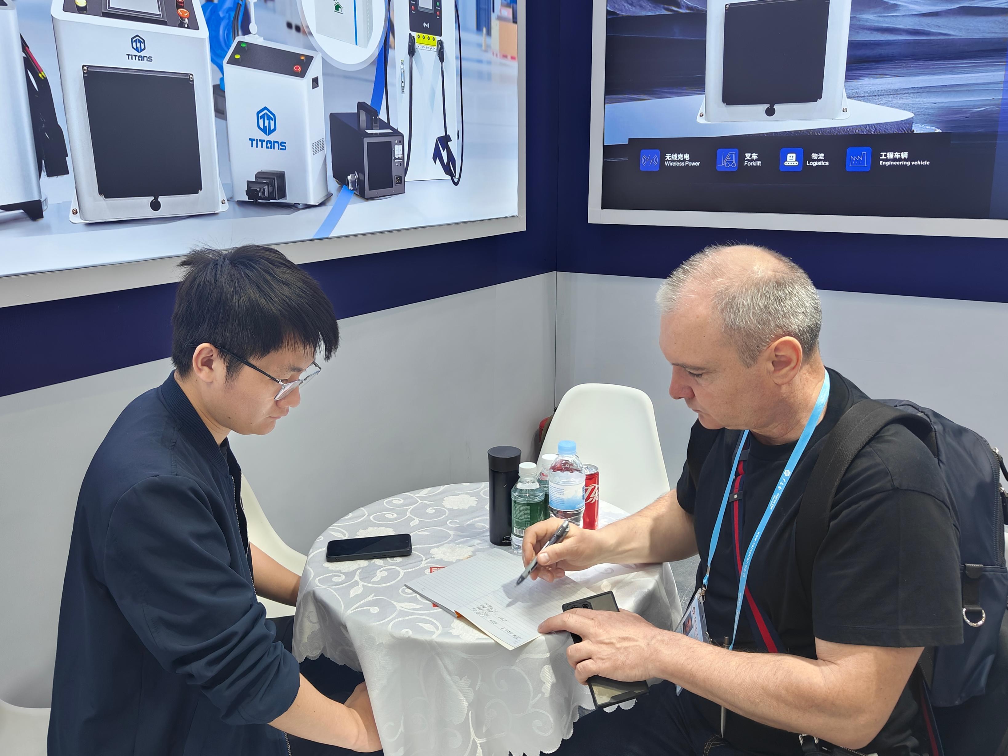 ea2550c6858704342a09000ef54f1d5 ea2550c6858704342a09000ef54f1d5