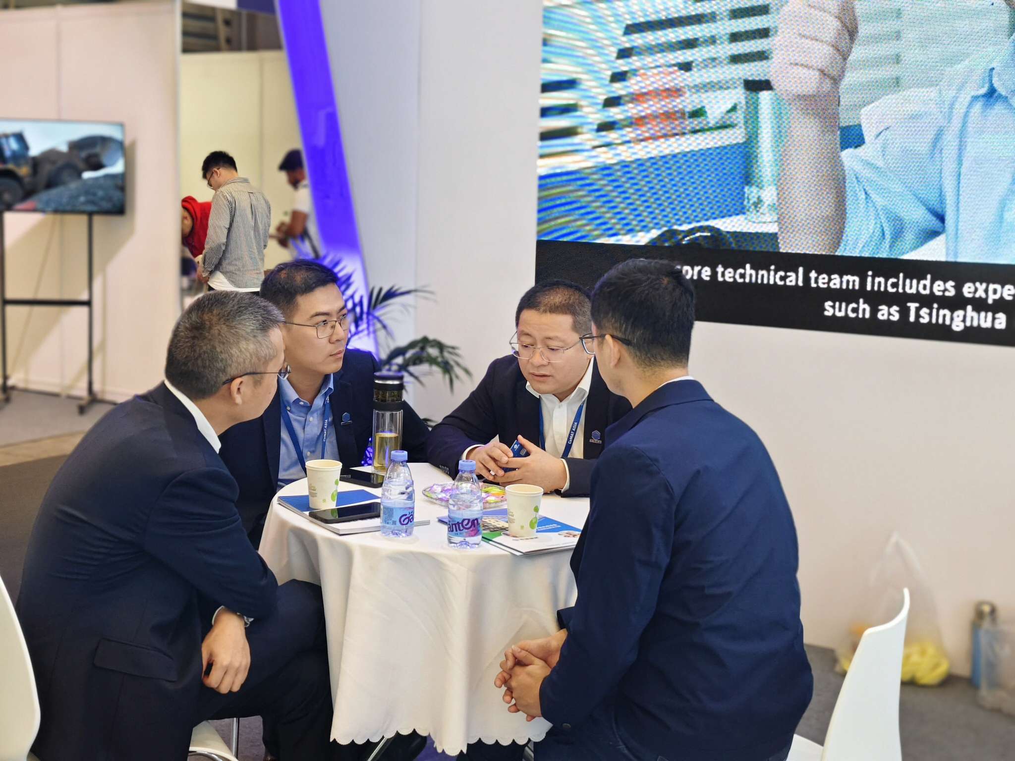 817a9bd7772ccaf926c3a29f3088118